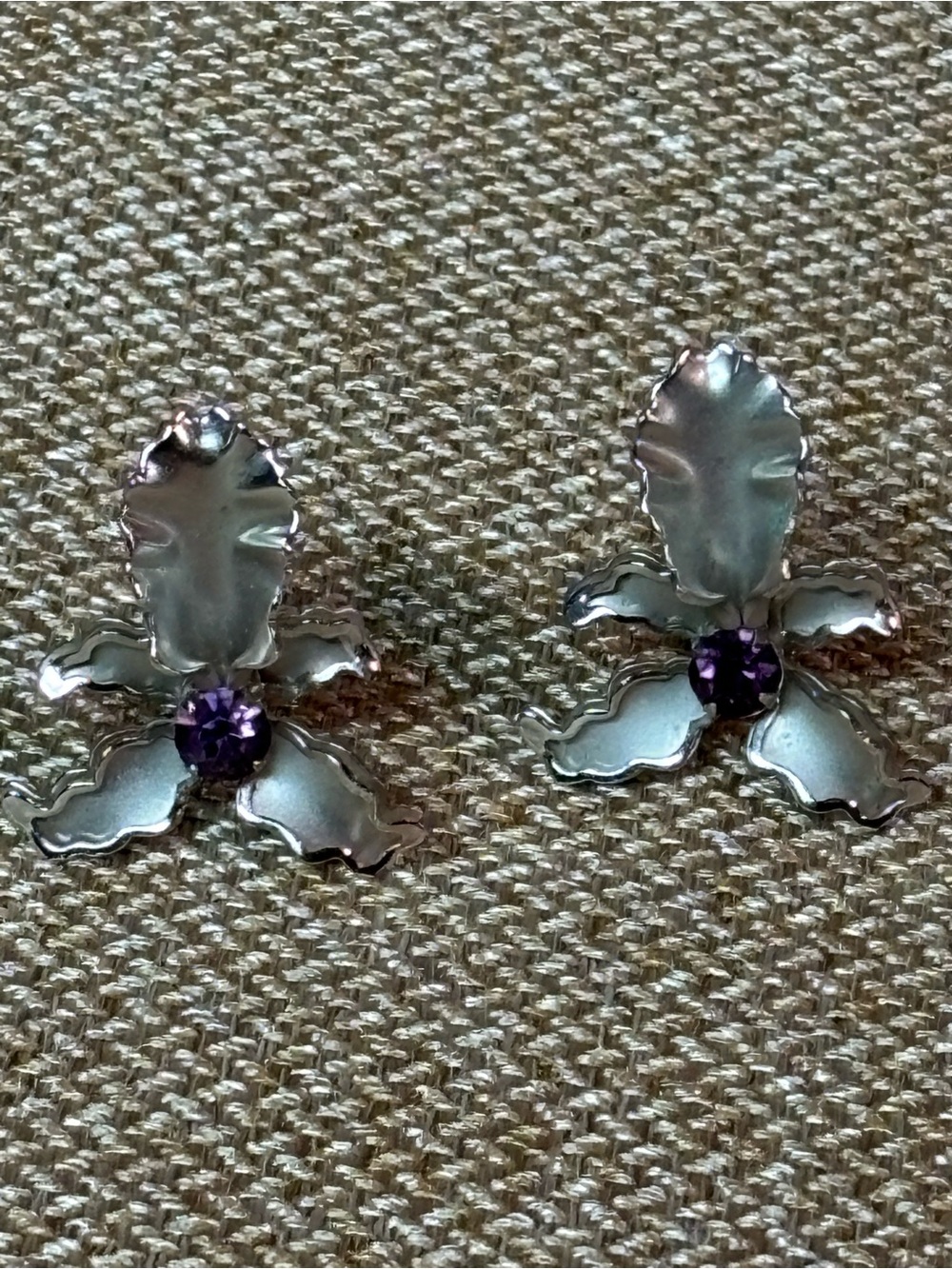 VTG Bugbee Niles Orchid Silver Tone Purple Screw Back Earrings Rhinestone Signed